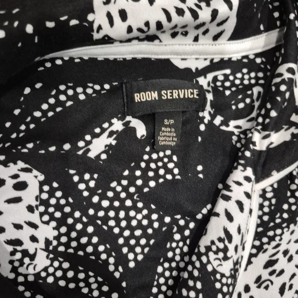 Room Service Tropical Leopard Pajama Set - Picture 2 of 5